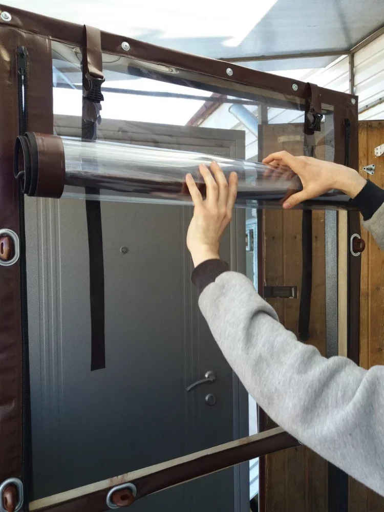 Мягкие окна с ручным сворачиванием